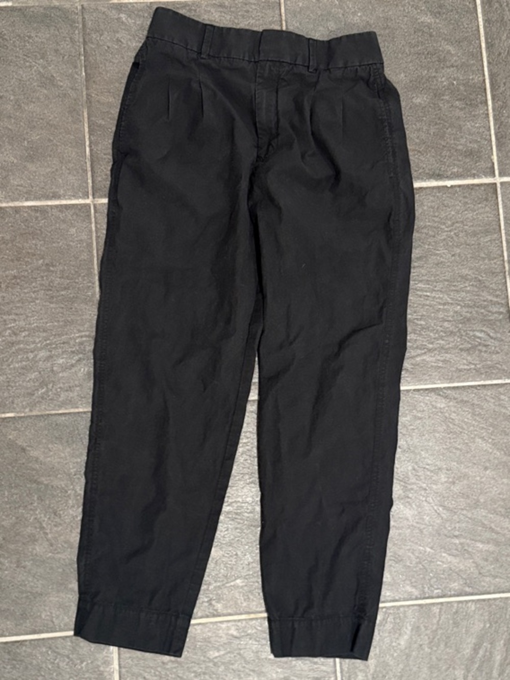 Everlane Black Tapered Jogger Pants